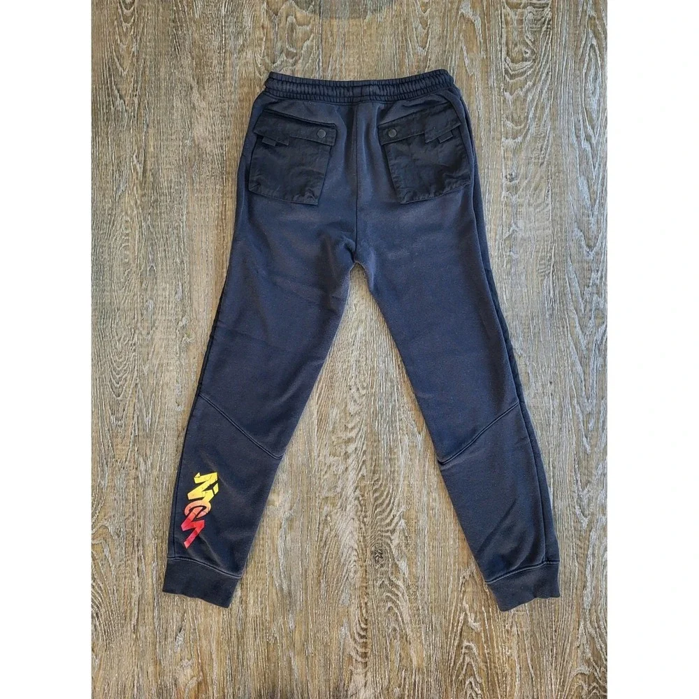 Jordan Brand Mens Fleece Joggers Black Utility Cargo Sweatpants Jumpman Graphic
